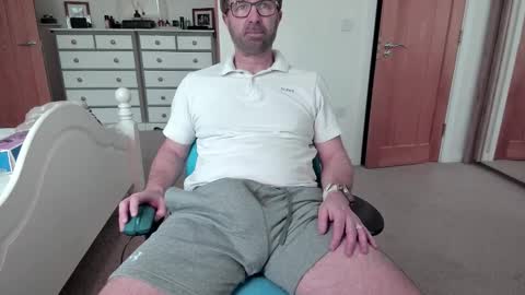 Snapshot of bradley77777 chatting on February 17, 2025, 2:15 pm bradley77777 online show from February 17, 2025, 2:15 pm