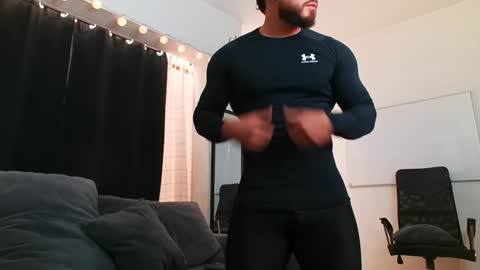 Bradley Martinez online show from December 24, 2024, 7:22 pm