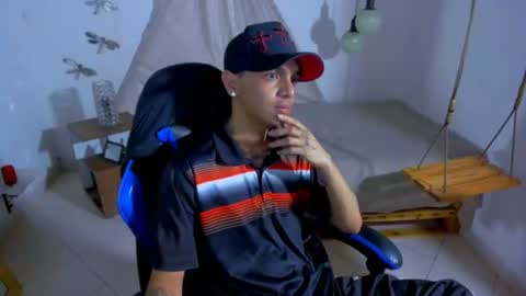 Snapshot of brand_hades chatting on June 20, 2026, 2:03 am B R A N D online show from June 20, 2026, 2:03 am