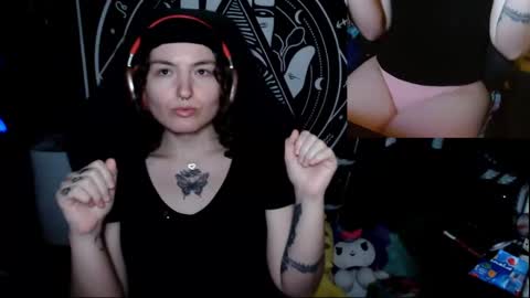 BrandiWRLD999 online show from September 23, 2025, 8:01 pm