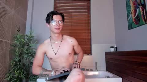 brandon_starkk online show from October 28, 2025, 12:30 pm