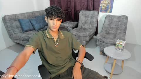 Snapshot of brandonstonexl chatting on December 10, 2024, 3:09 am Brandon Stone online show from December 10, 2024, 3:09 am