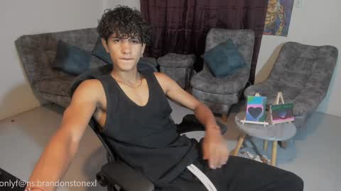 Snapshot of brandonstonexl chatting on January 18, 2025, 4:37 am Brandon Stone online show from January 18, 2025, 4:37 am