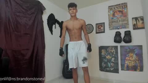 Snapshot of brandonstonexl chatting on October 15, 2025, 10:10 pm Brandon Stone online show from October 15, 2025, 10:10 pm