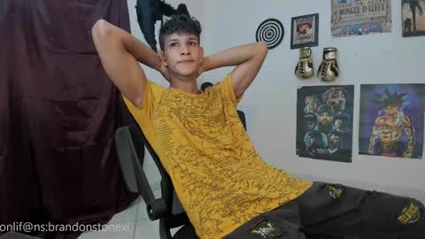 Snapshot of brandonstonexl chatting on October 22, 2025, 9:14 pm Brandon Stone online show from October 22, 2025, 9:14 pm