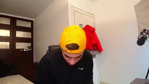 BrandonTateX online show from November 5, 2025, 9:42 am