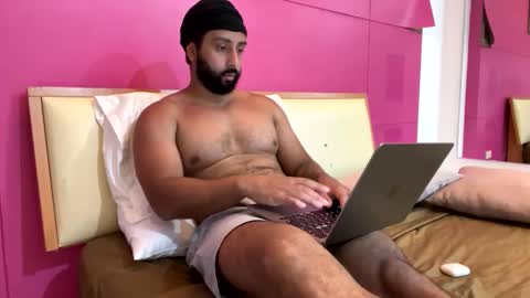 Daddy online show from March 3, 2025, 7:10 am