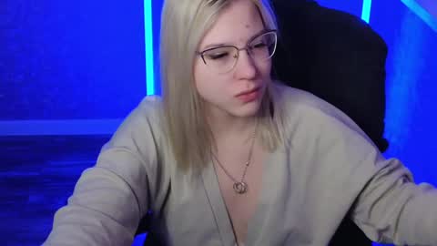 Snapshot of brandy__stars chatting on January 12, 2025, 2:24 am Belle online show from January 12, 2025, 2:24 am