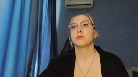 Belle  online show from May 22, 2026, 7:04 am