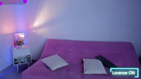 I am your sweet whore online show from June 24, 2026, 3:38 am