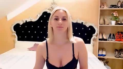 Snapshot of brandyweed chatting on October 23, 2025, 6:56 am brandyweed online show from October 23, 2025, 6:56 am