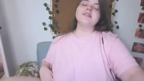 Snapshot of brattyprincess_emma chatting on September 18, 2025, 1:18 am Emma online show from September 18, 2025, 1:18 am