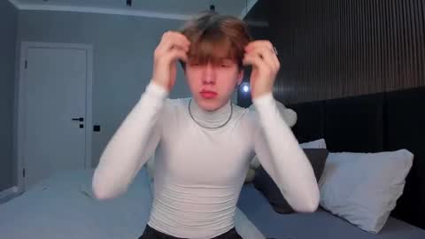 Snapshot of braxiboy chatting on February 19, 2025, 10:09 pm Brax online show from February 19, 2025, 10:09 pm