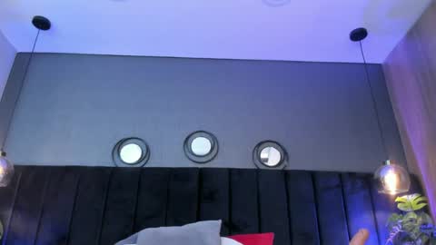   online show from April 11, 2026, 7:45 am