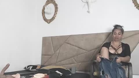 Snapshot of brenda_velasquez chatting on January 8, 2025, 3:19 am BRENDA VELASQUEZ online show from January 8, 2025, 3:19 am