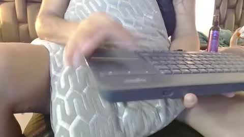 Snapshot of brenda_velasquez chatting on January 19, 2025, 2:04 am BRENDA VELASQUEZ online show from January 19, 2025, 2:04 am