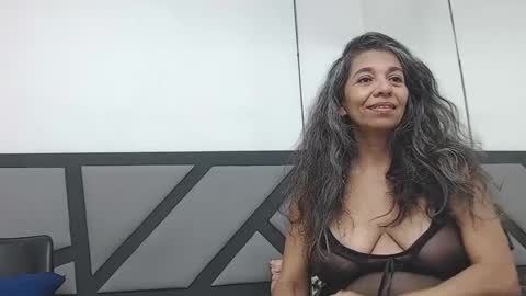 Snapshot of brenda_velasquez chatting on February 22, 2025, 6:41 pm BRENDA VELASQUEZ online show from February 22, 2025, 6:41 pm