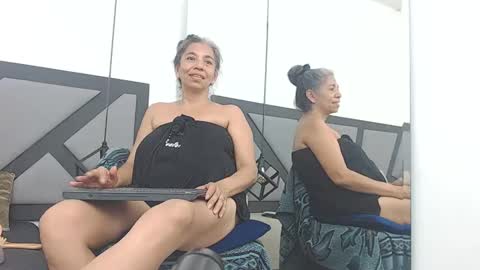 Snapshot of brenda_velasquez chatting on March 12, 2025, 12:20 am BRENDA VELASQUEZ online show from March 12, 2025, 12:20 am