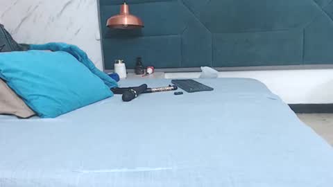 BRENDA VELASQUEZ online show from April 11, 2026, 8:35 pm