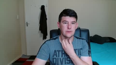 ask me lol online show from November 10, 2025, 4:22 am