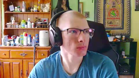 Snapshot of brenden02 chatting on March 7, 2025, 4:11 pm Brenden online show from March 7, 2025, 4:11 pm