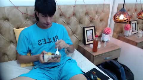 Snapshot of brent18_ chatting on February 15, 2025, 1:42 am Esteban online show from February 15, 2025, 1:42 am