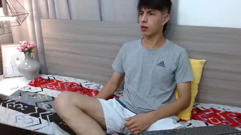 Snapshot of brent18_ chatting on February 17, 2025, 12:21 am Esteban online show from February 17, 2025, 12:21 am