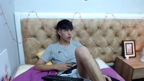 Snapshot of brent18_ chatting on February 17, 2025, 9:35 am Esteban online show from February 17, 2025, 9:35 am