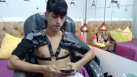 Snapshot of brent18_ chatting on February 19, 2025, 12:46 am Esteban online show from February 19, 2025, 12:46 am