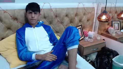 Snapshot of brent18_ chatting on March 12, 2025, 7:24 am Esteban online show from March 12, 2025, 7:24 am