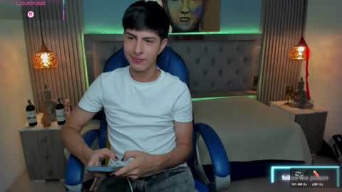 Snapshot of brent18_ chatting on November 19, 2025, 3:06 am Esteban online show from November 19, 2025, 3:06 am