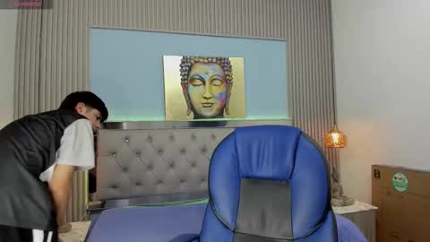 Snapshot of brent18_ chatting on December 14, 2025, 10:20 am Esteban online show from December 14, 2025, 10:20 am