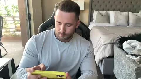 Snapshot of brettmycles chatting on September 17, 2025, 8:32 pm Brett Mycles online show from September 17, 2025, 8:32 pm