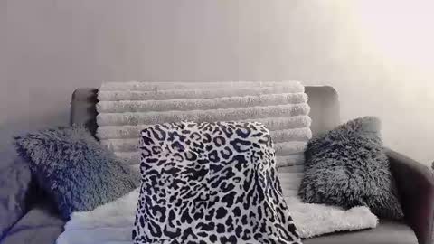 Snapshot of bri_fox chatting on June 17, 2026, 9:05 pm bri_fox online show from June 17, 2026, 9:05 pm