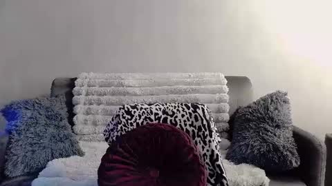 bri_fox online show from July 28, 2026, 9:25 pm