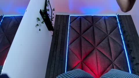 Snapshot of briaconner_ chatting on April 2, 2026, 2:53 am B R I A online show from April 2, 2026, 2:53 am