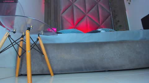 Snapshot of briaconner_ chatting on April 9, 2026, 6:19 am B R I A online show from April 9, 2026, 6:19 am