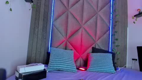 Snapshot of briaconner_ chatting on April 11, 2026, 7:45 am B R I A online show from April 11, 2026, 7:45 am