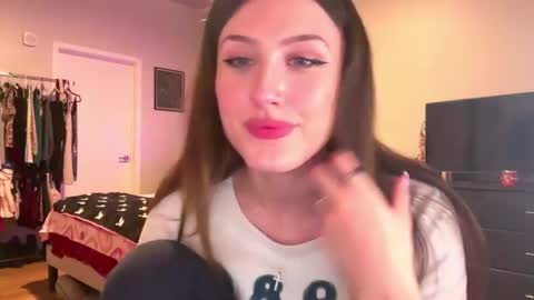 Brianna3 online show from July 1, 2026, 4:58 am
