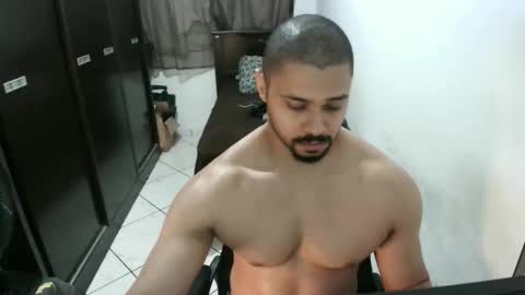 Snapshot of brianaries chatting on September 25, 2025, 5:11 am brianaries online show from September 25, 2025, 5:11 am