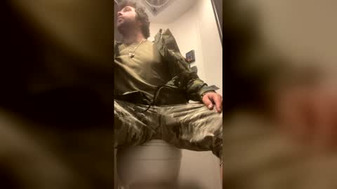 Snapshot of brianlong10 chatting on February 16, 2026, 12:51 am PineApple online show from February 16, 2026, 12:51 am