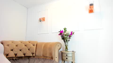 Snapshot of briannaduque chatting on February 21, 2025, 7:32 pm Brianna online show from February 21, 2025, 7:32 pm