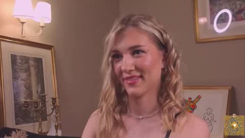 Snapshot of bridgetgodbold chatting on October 9, 2025, 8:07 pm Mary online show from October 9, 2025, 8:07 pm