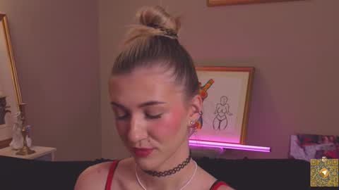 Snapshot of bridgetgodbold chatting on October 17, 2025, 8:11 pm Mary online show from October 17, 2025, 8:11 pm