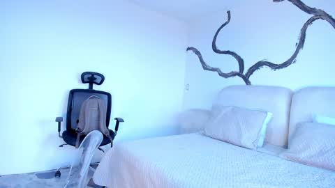    online show from January 23, 2025, 12:09 pm