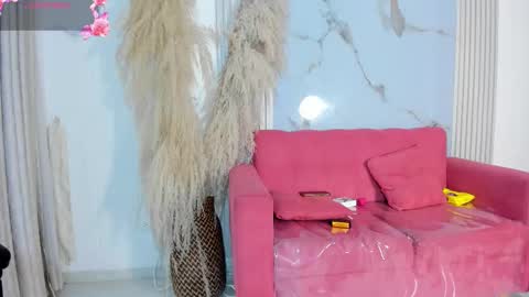    online show from October 14, 2025, 12:06 pm