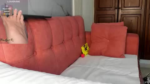    online show from October 31, 2025, 11:44 am