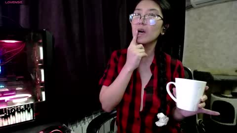 Aisha online show from February 26, 2025, 7:09 am