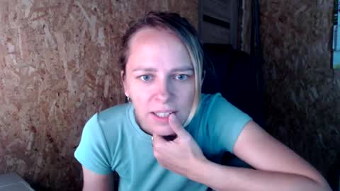 Snapshot of brilliantly chatting on September 17, 2025, 7:32 am brilliantly online show from September 17, 2025, 7:32 am