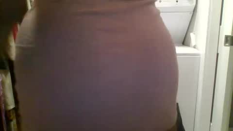 Snapshot of briny2021 chatting on April 16, 2026, 3:40 am Briny online show from April 16, 2026, 3:40 am